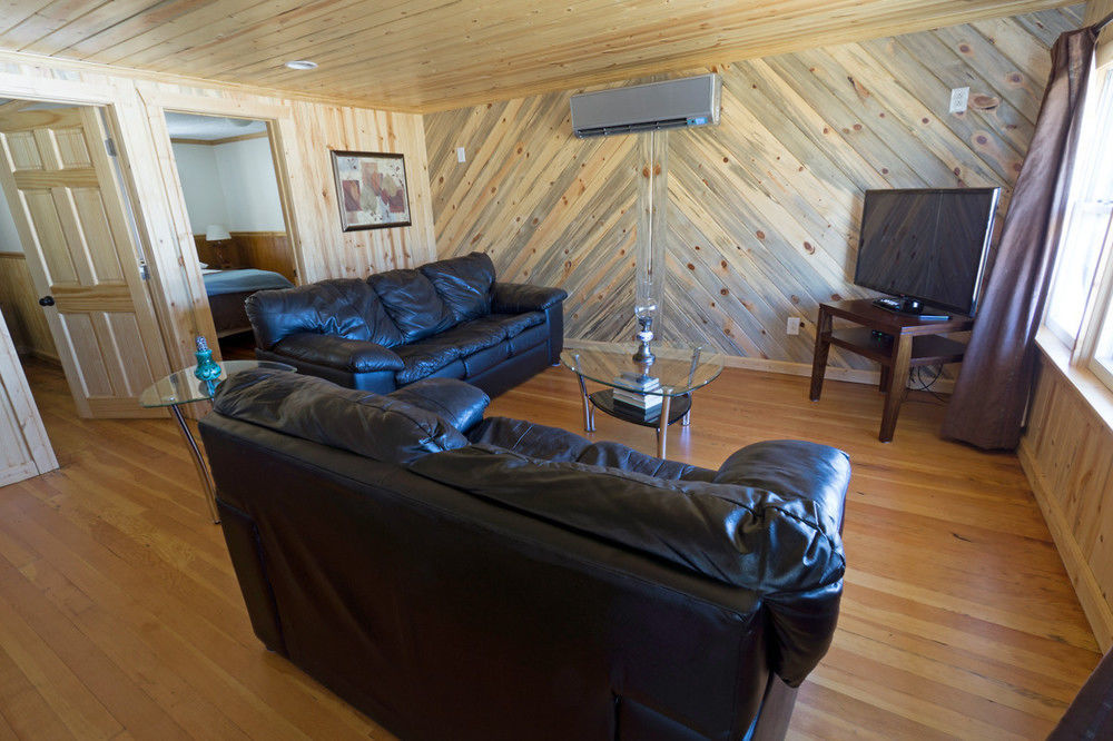 Crystal Lake Resort Beulah Bagian luar foto